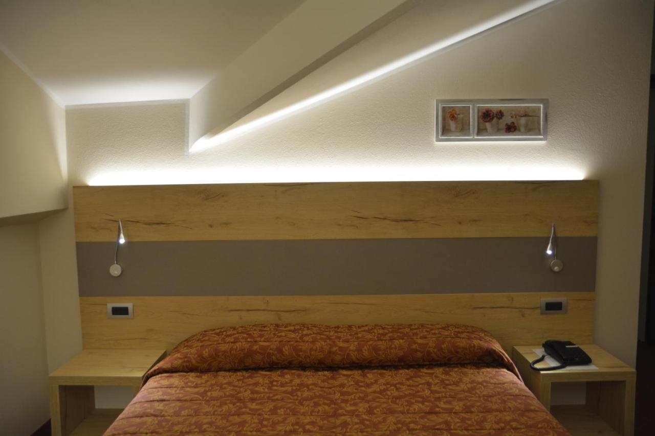 Hotel Des Alpes Кастионе дела Презолана Екстериор снимка