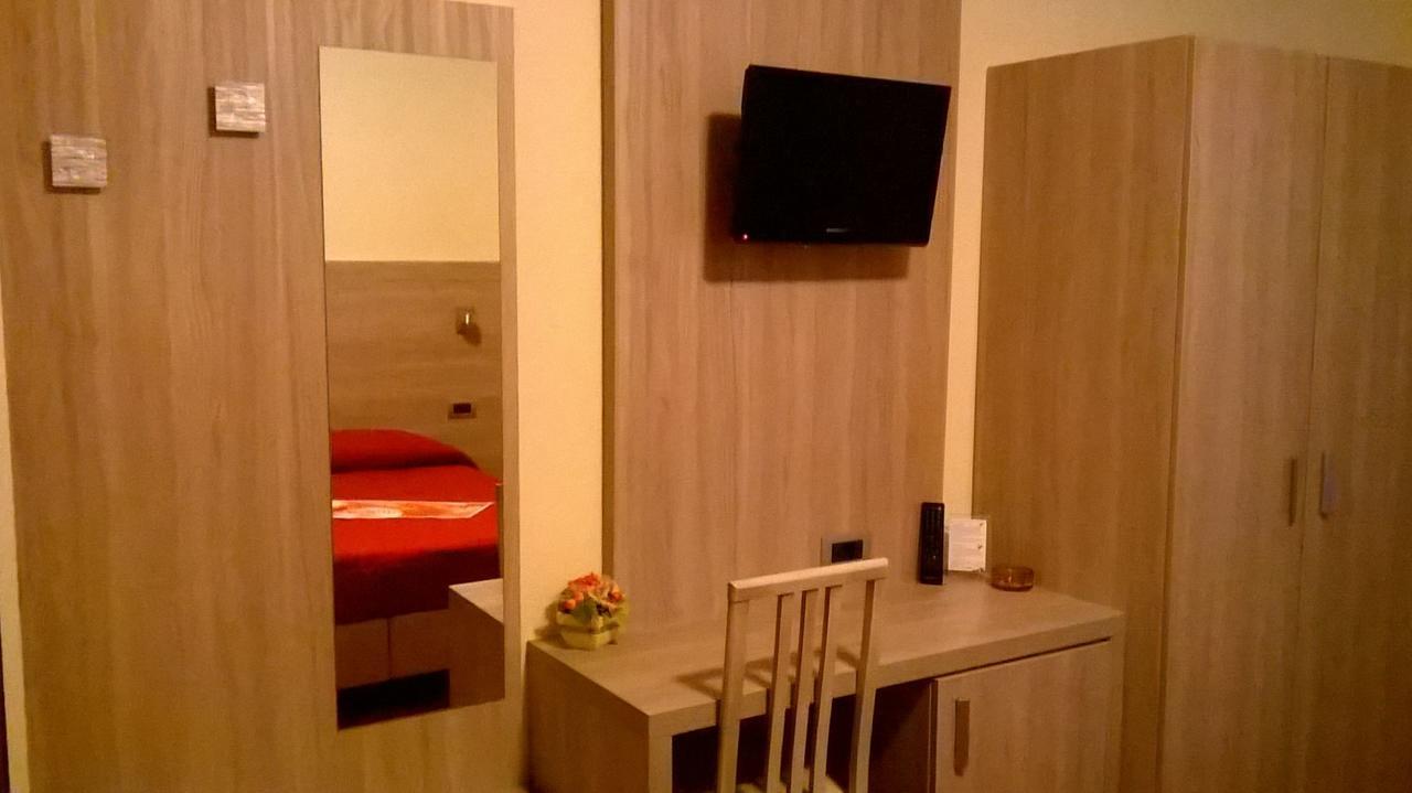 Hotel Des Alpes Кастионе дела Презолана Екстериор снимка